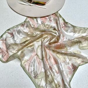 BNWT Floral SILK scarf/wrap w shabby chic vibe
